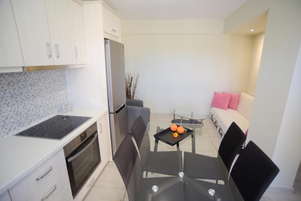 Mistral Apartments Kariótai Екстериор снимка
