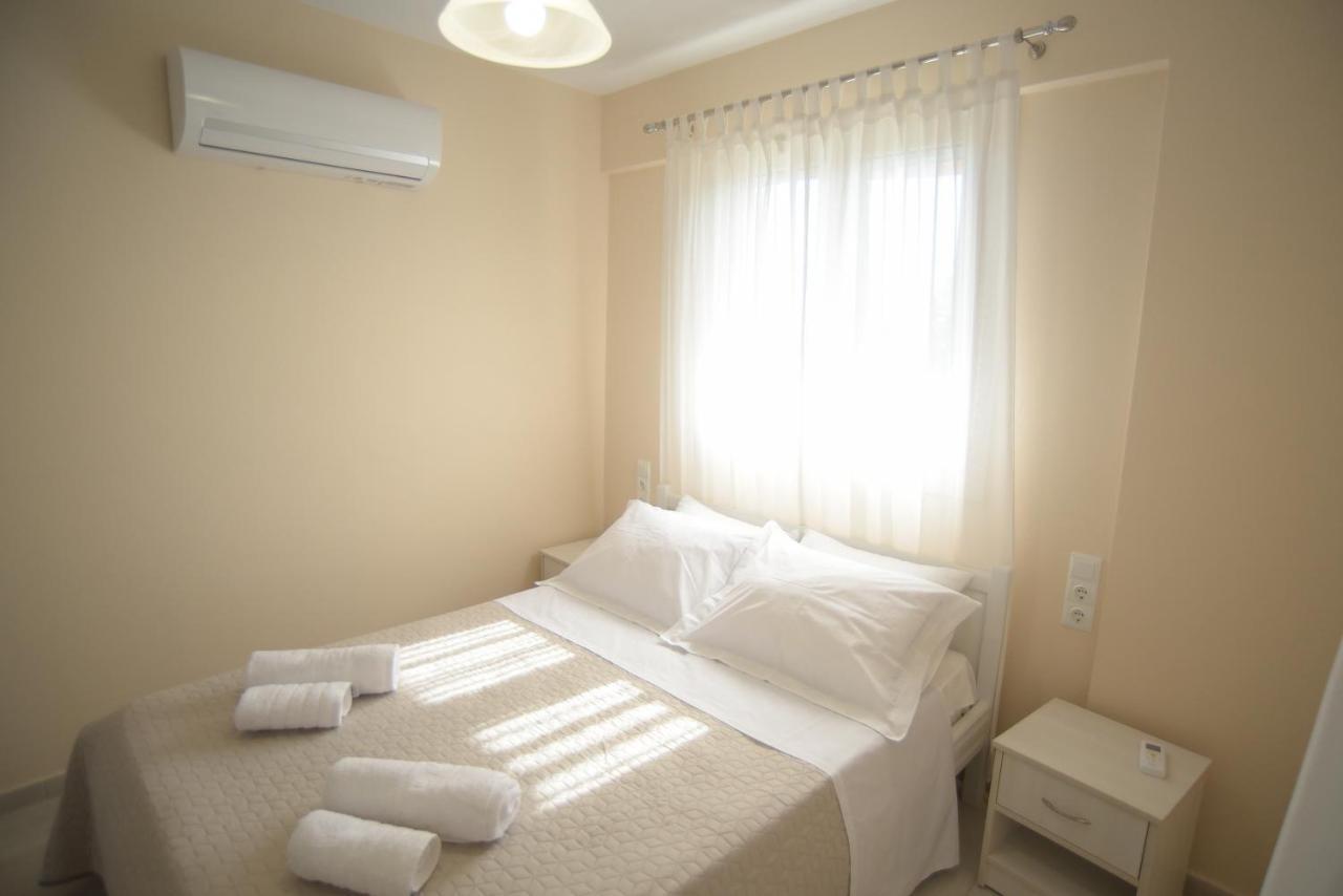Mistral Apartments Kariótai Екстериор снимка